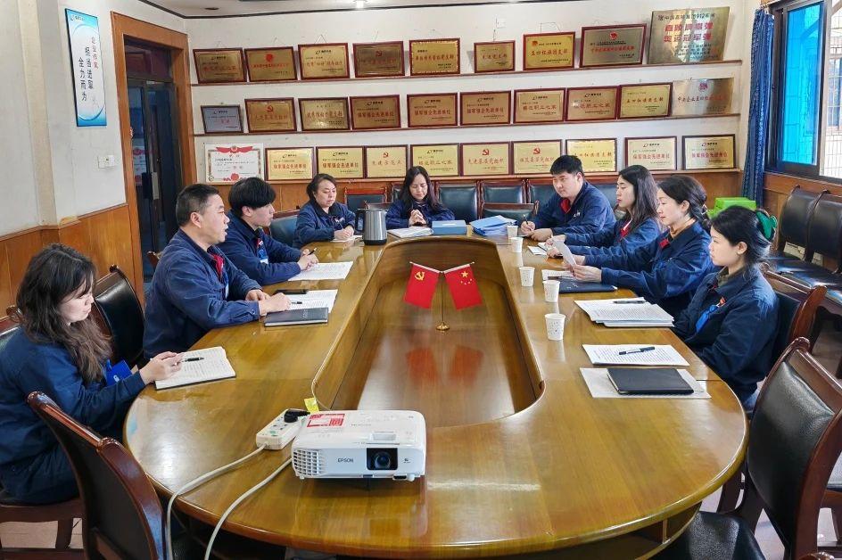 b80bdc60988f4ee63f996f6e3bec5167.jpg b80bdc60988f4ee63f996f6e3bec5167.jpg