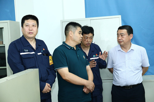 市总调研3.JPG 市总调研3.JPG