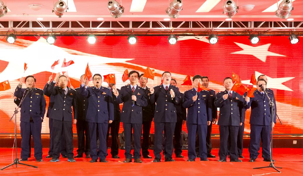 局领导合唱《歌唱祖国》.jpg 局领导合唱《歌唱祖国》.jpg