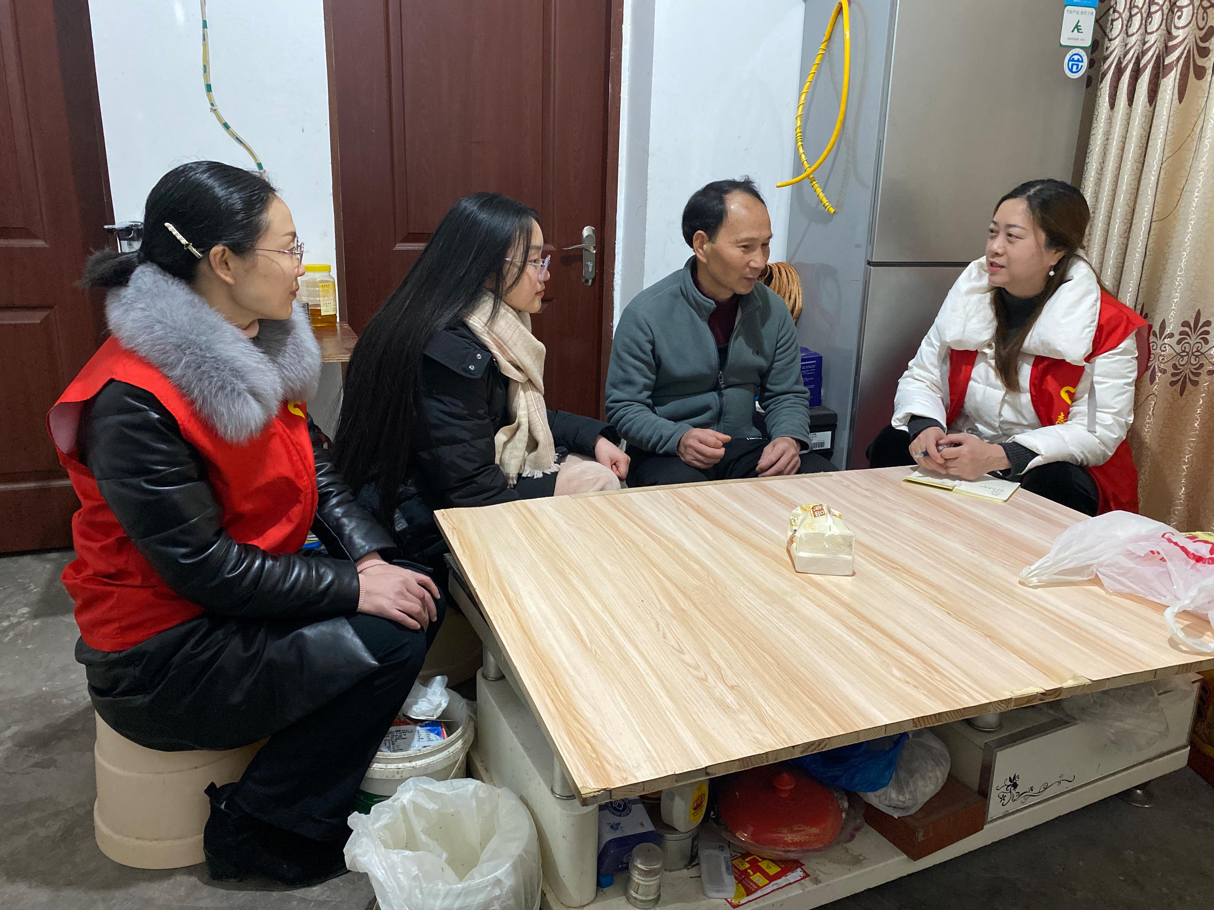 文龙 孤儿2.jpg 文龙 孤儿2.jpg