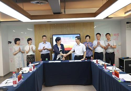 200A39501.jpg 200A39501.jpg