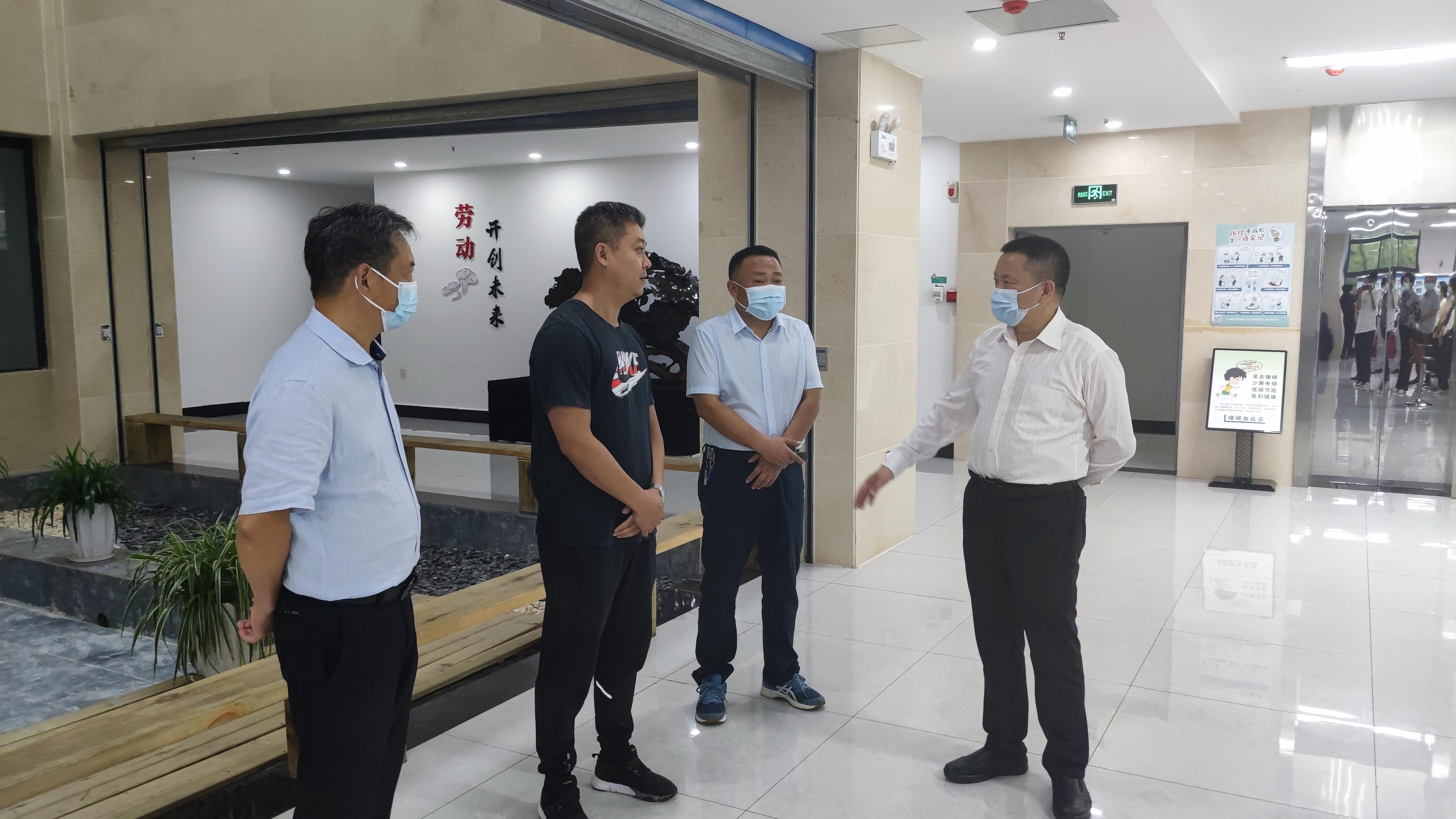 c050ce499624980109e670648605e18.jpg c050ce499624980109e670648605e18.jpg