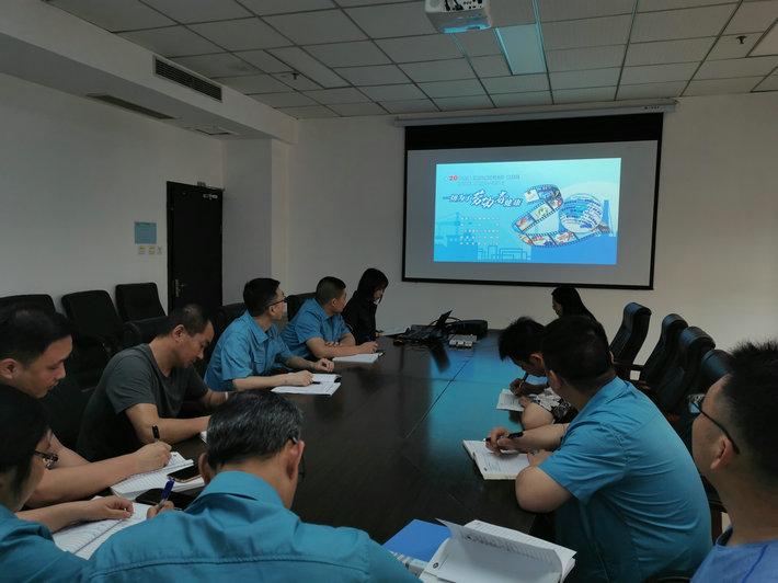 组织开会学习.jpg 组织开会学习.jpg