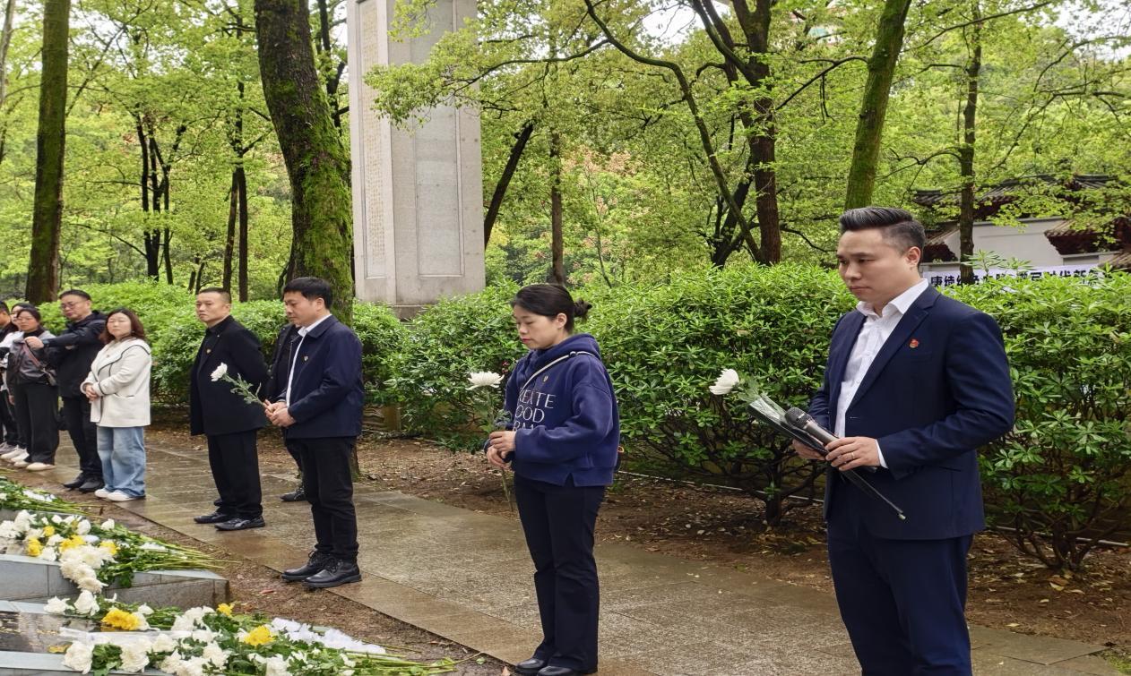 _cgi-bin_mmwebwx-bin_webwxgetmsgimg__&MsgID=7369389898614660001&skey=@crypt_3c2ec636_1a9bd874dd74501a44fd3af5aa5d42ff&mmweb_appid=wx_webfilehelper