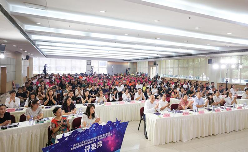 活动现场欢声笑语,掌声阵阵.jpg 活动现场欢声笑语,掌声阵阵.jpg