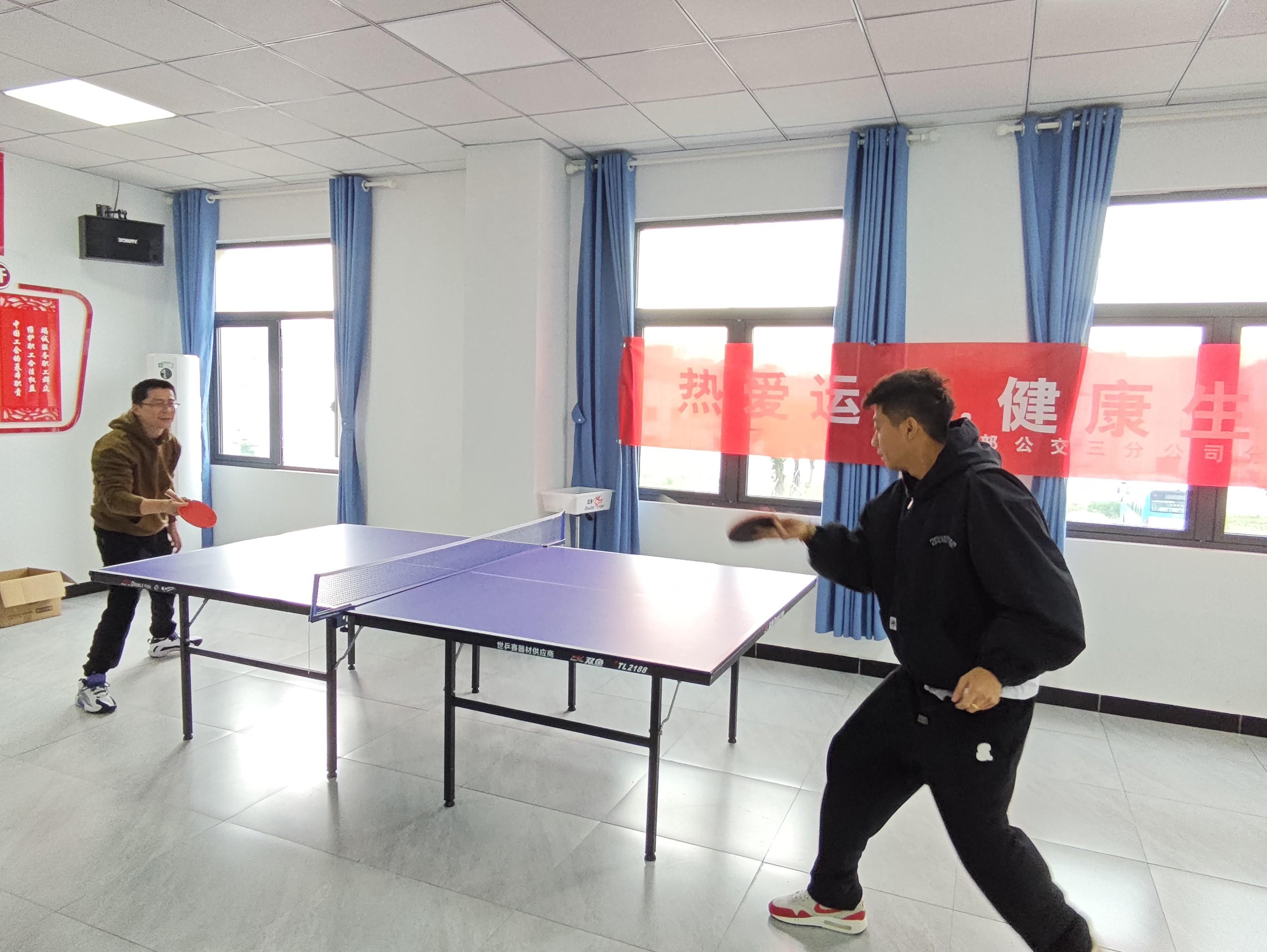 乒乓球比赛照片 (1).jpg
