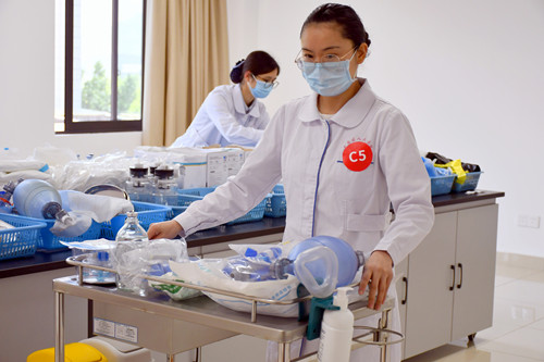 2022.04.21护理技能竞赛  (7).JPG