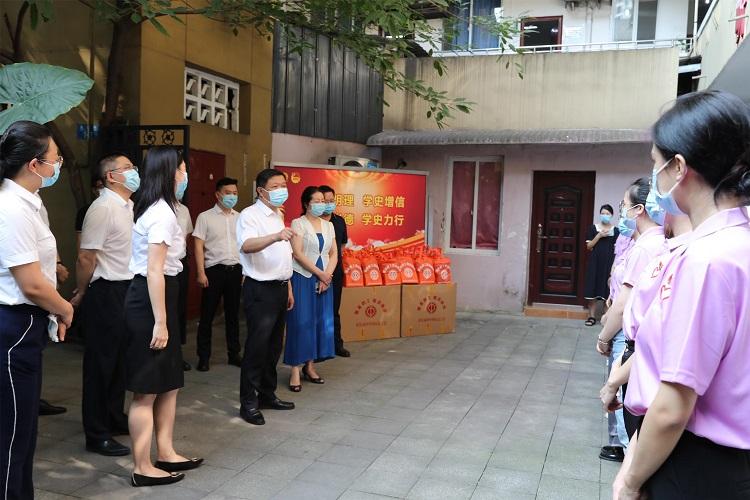 中图2.jpg