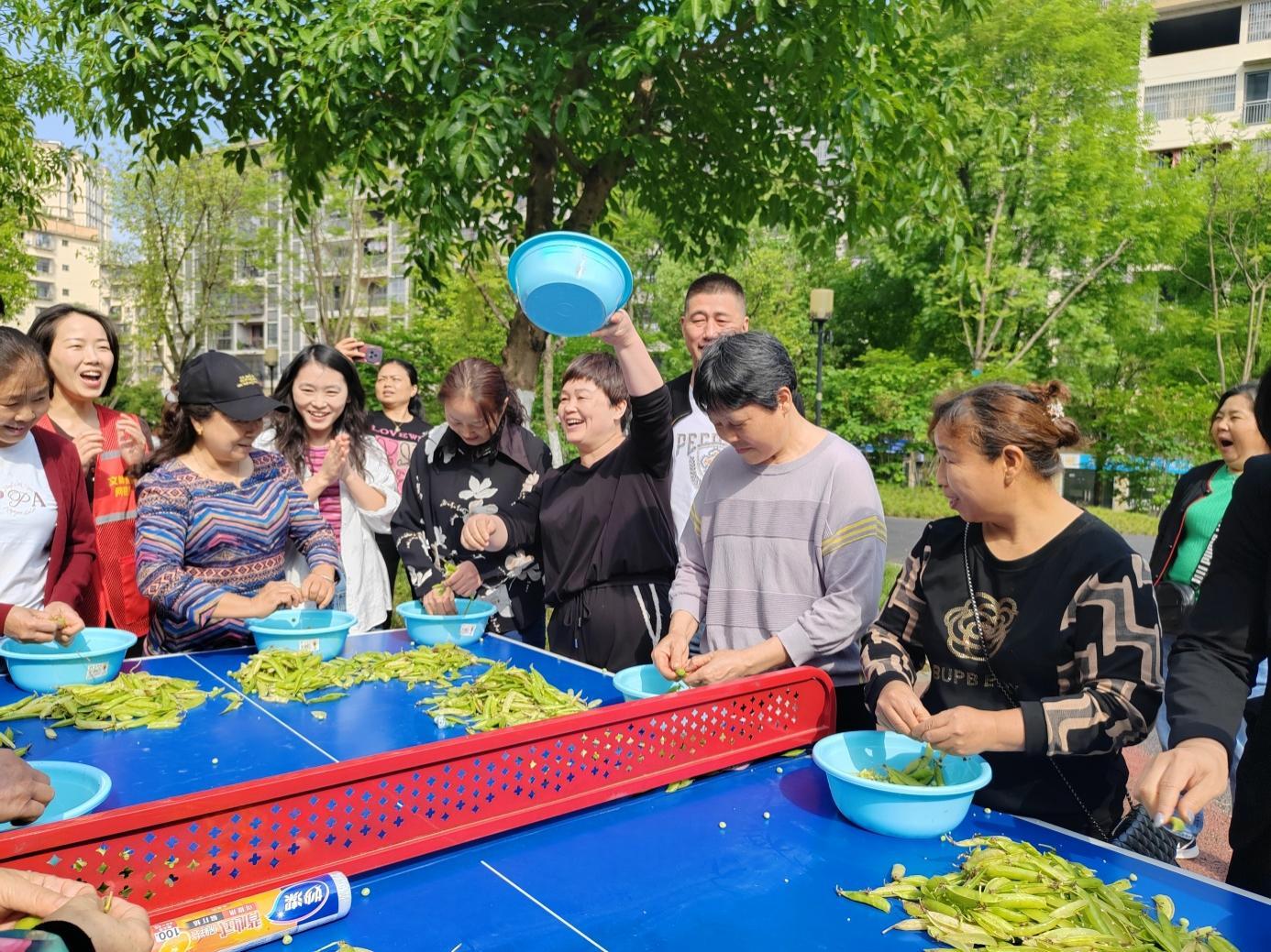 开州区文峰街道南郊社区工会%0D%0A开展“技能大比拼 劳动展风采”五一主题活动3.jpg