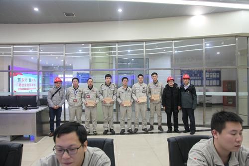 1重庆市总工会领导到石柱发电公司慰问困难职工 - 副本 (2).JPG