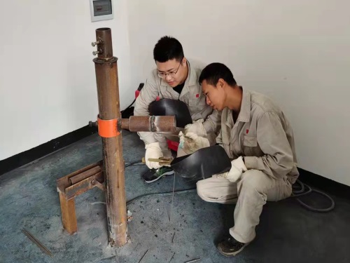 焊工1.jpg